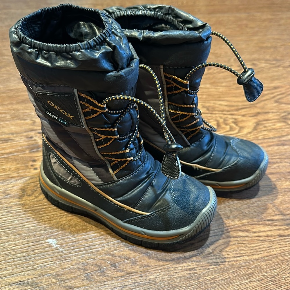 Gently worn geox boys boots size 10.5